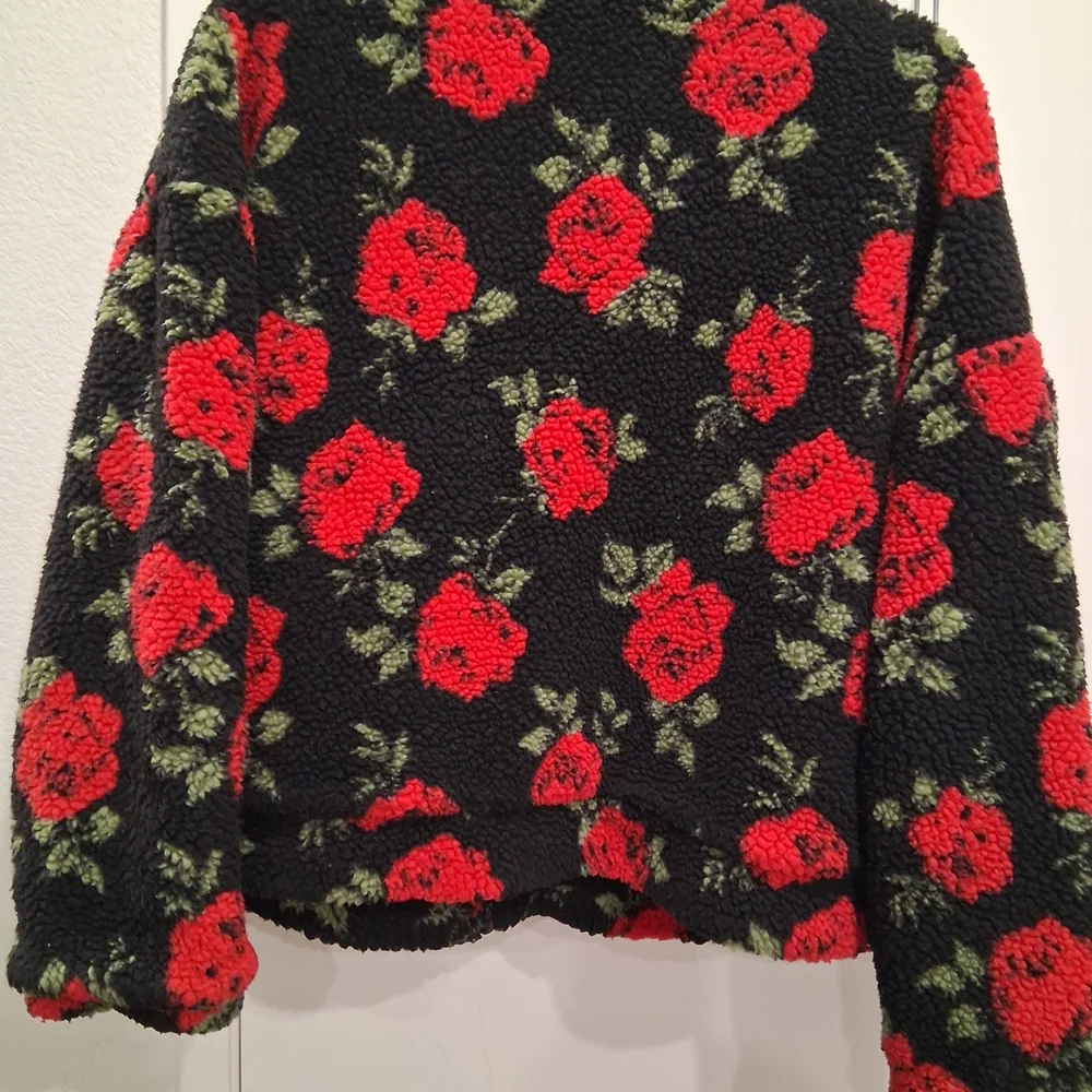 Forever 21 Black and Red Floral Teddy Jacket - Picture 2 of 5